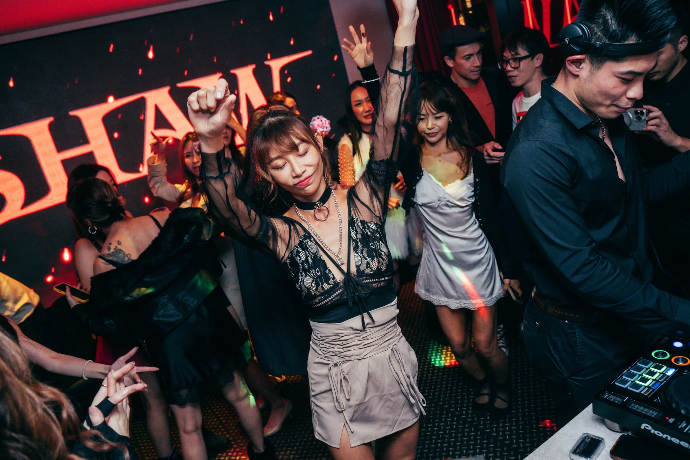 Angela Bu — ConVerse Vol. 02