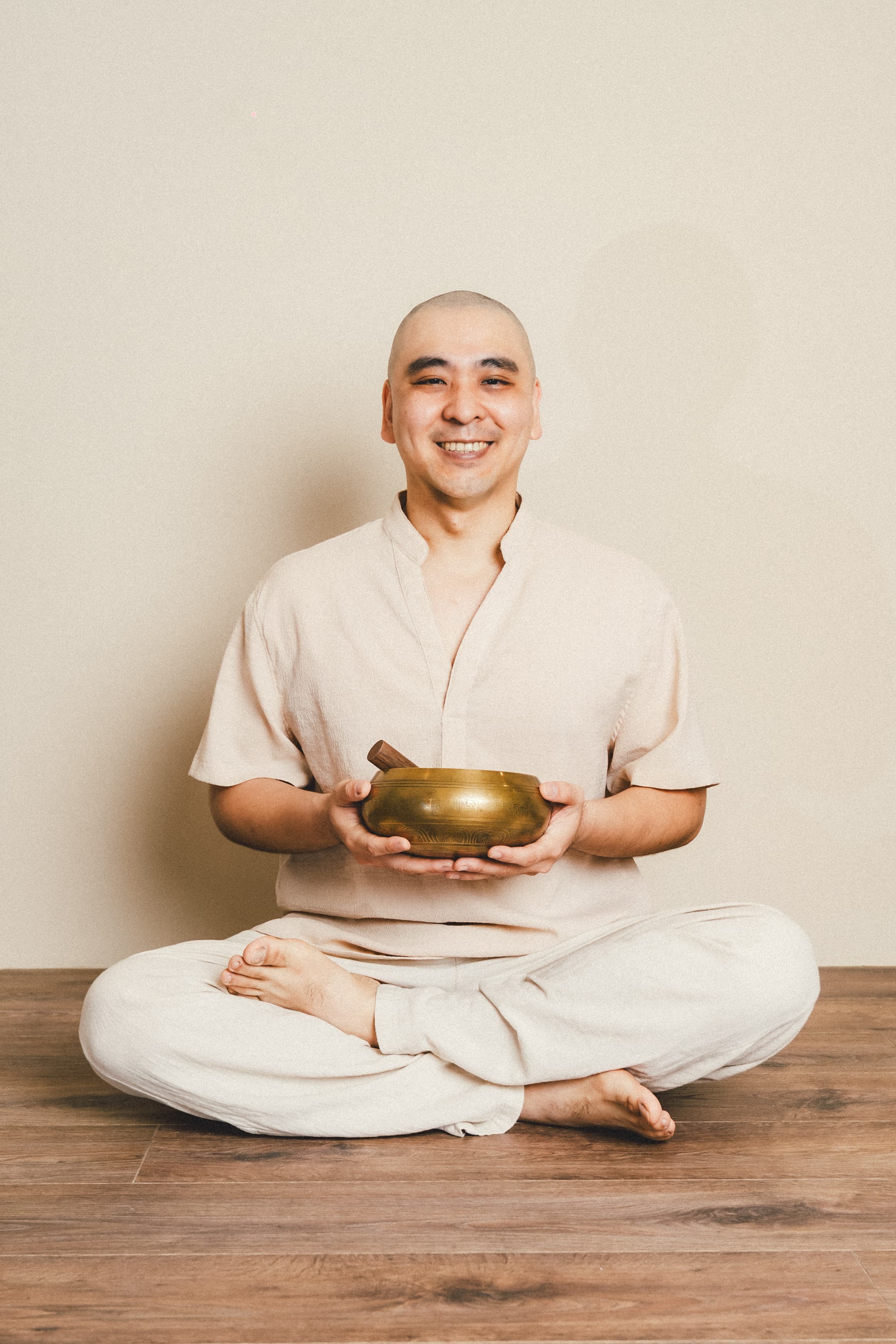 Asha 老師肖像 · 東區身心靈整合工作室