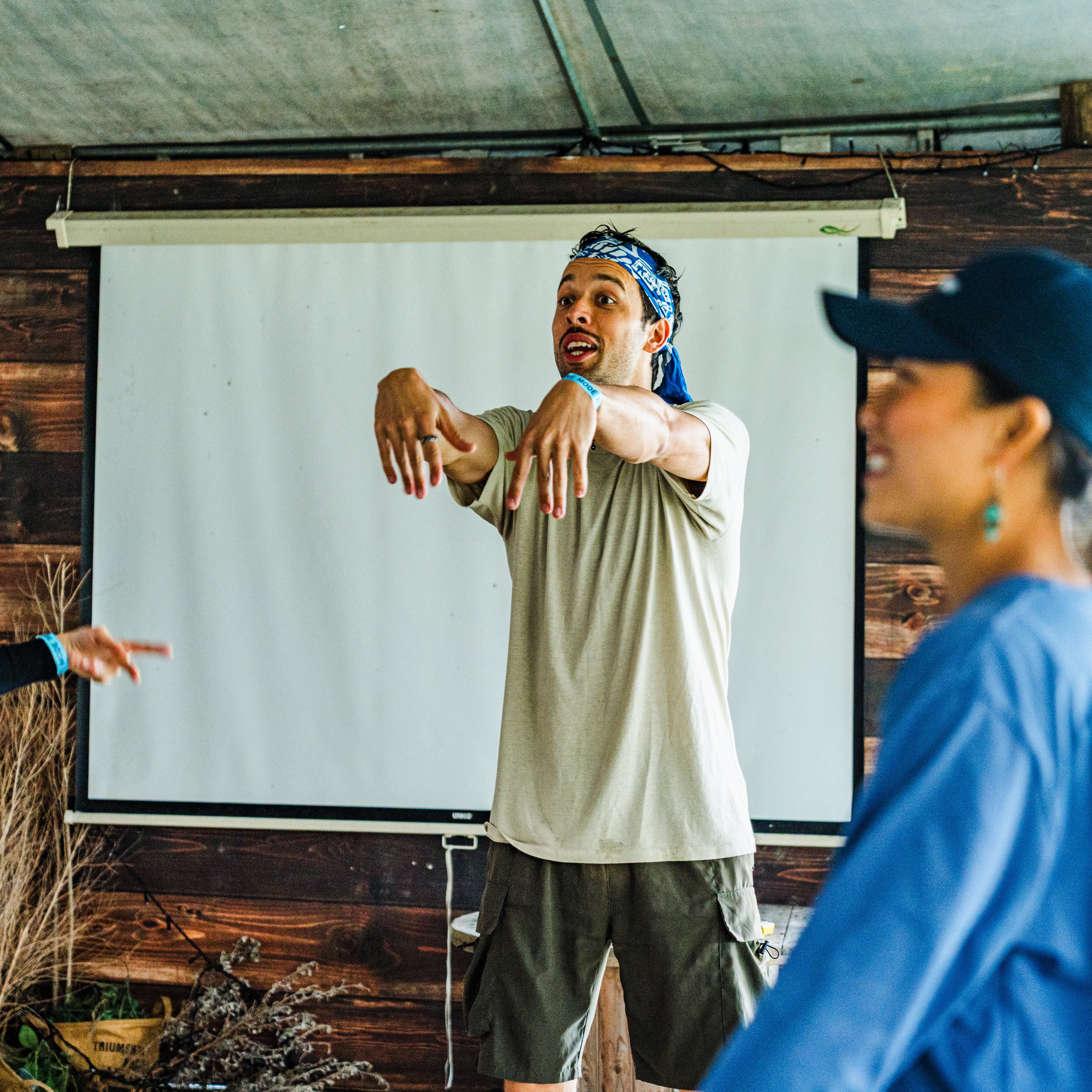 Airplane Mode 工作坊現場——身體正在伸展